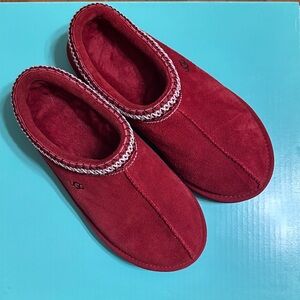 UGG RED Tasman Suede Slippers
